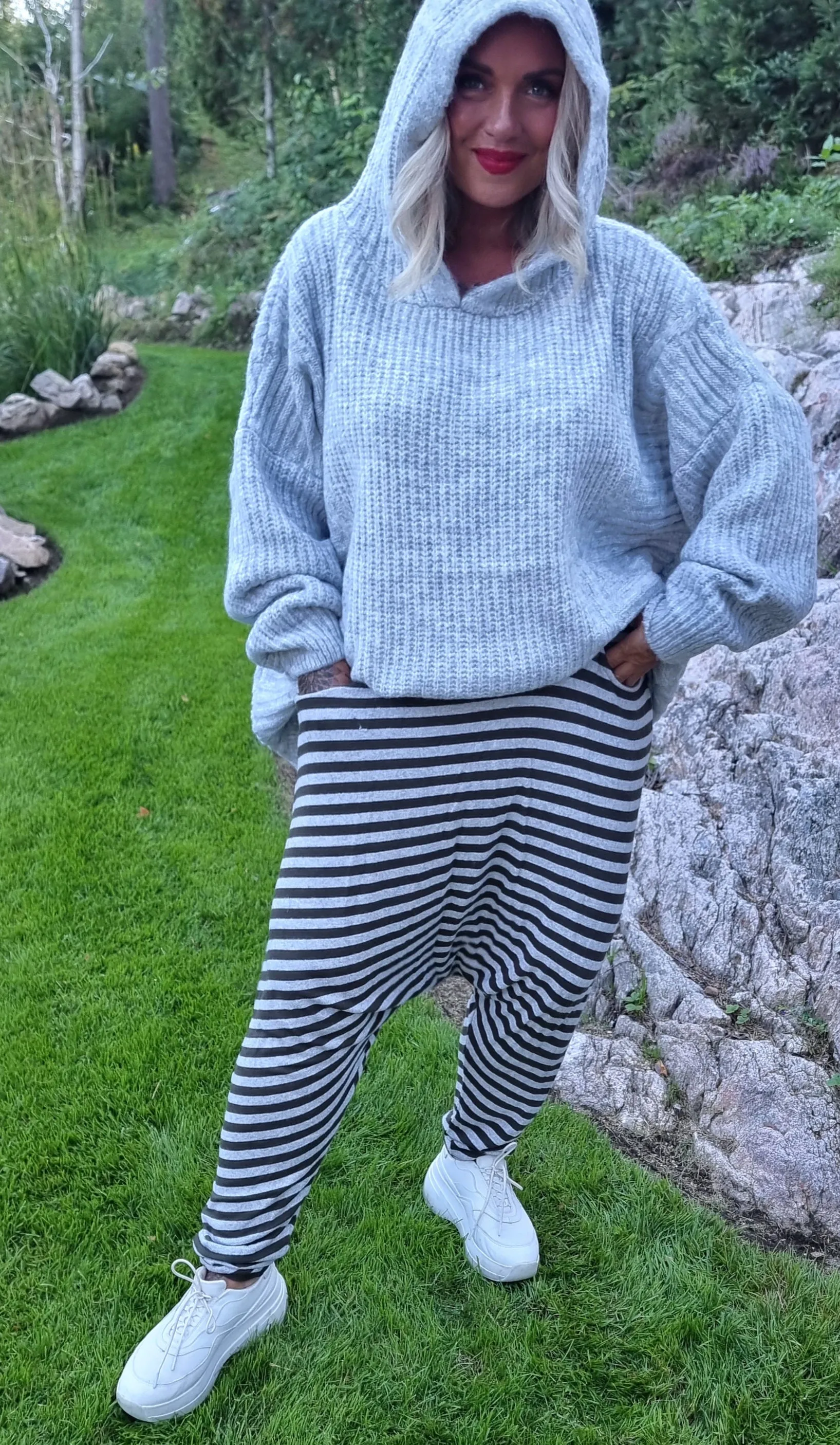 Alive Pant Striped Light Grey