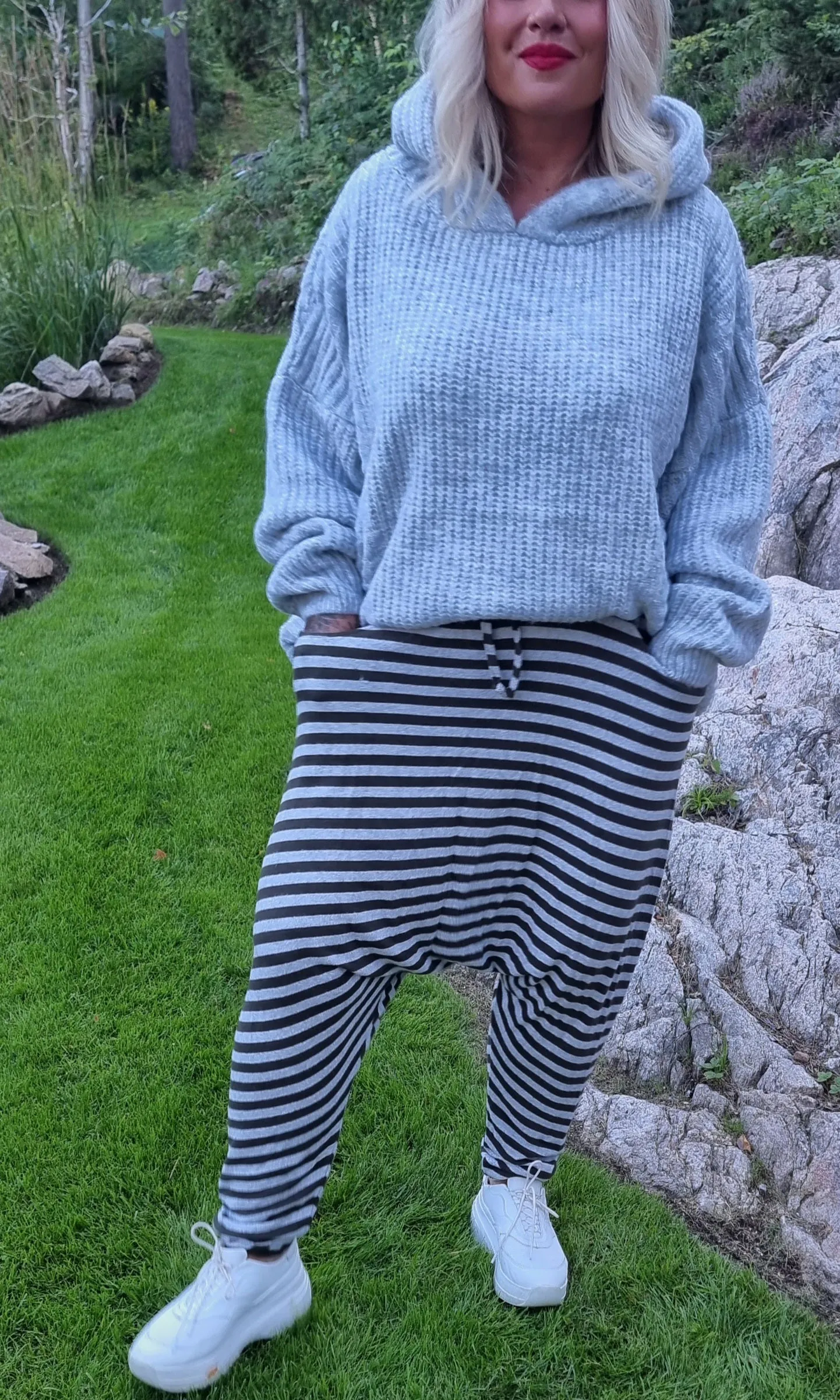 Alive Pant Striped Light Grey