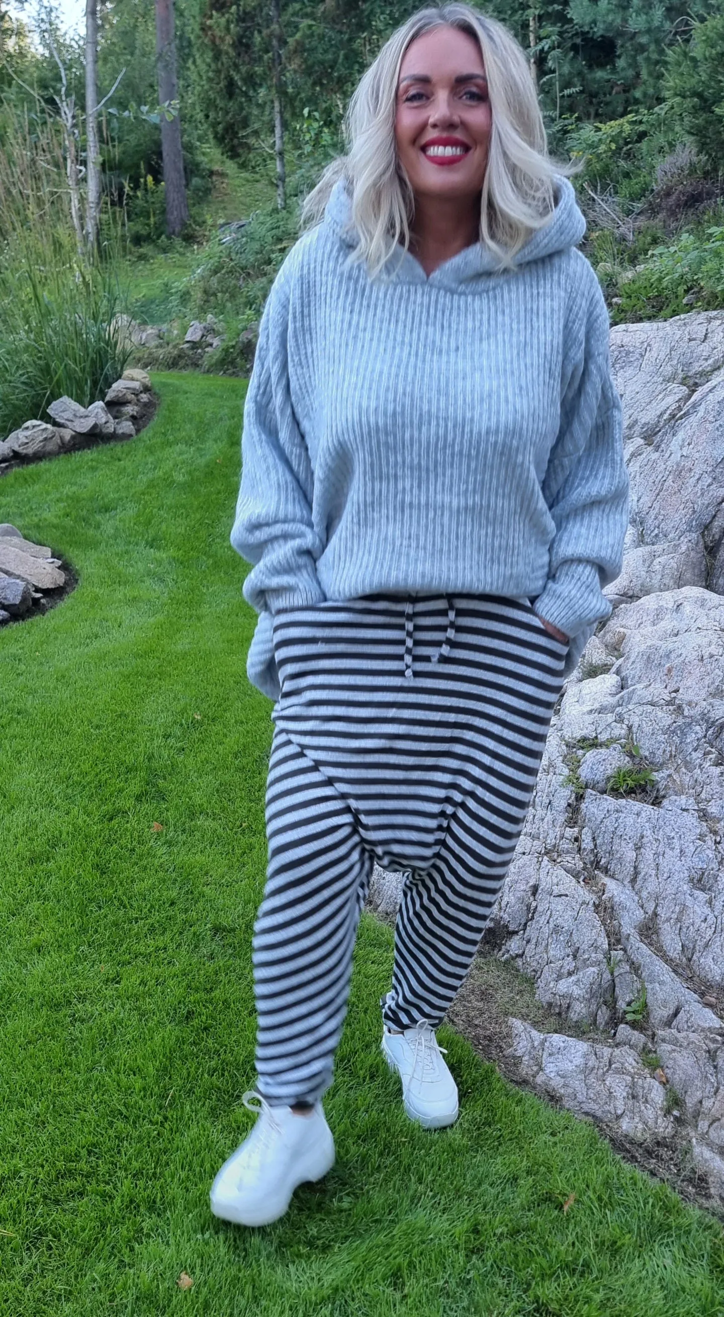 Alive Pant Striped Light Grey