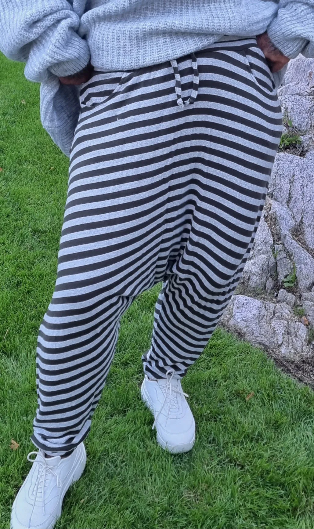 Alive Pant Striped Light Grey