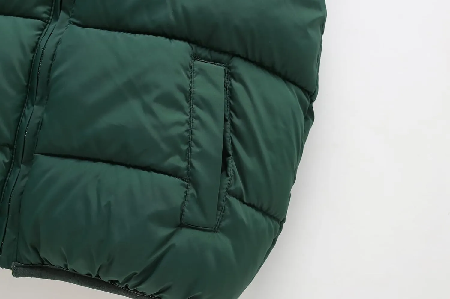 AMIYAN Toddler Winter Puffer Vest Boys Hooded Sleeveless Jacket Lightweight Warm Down Coat with Pocket for Kids 1-7 Years