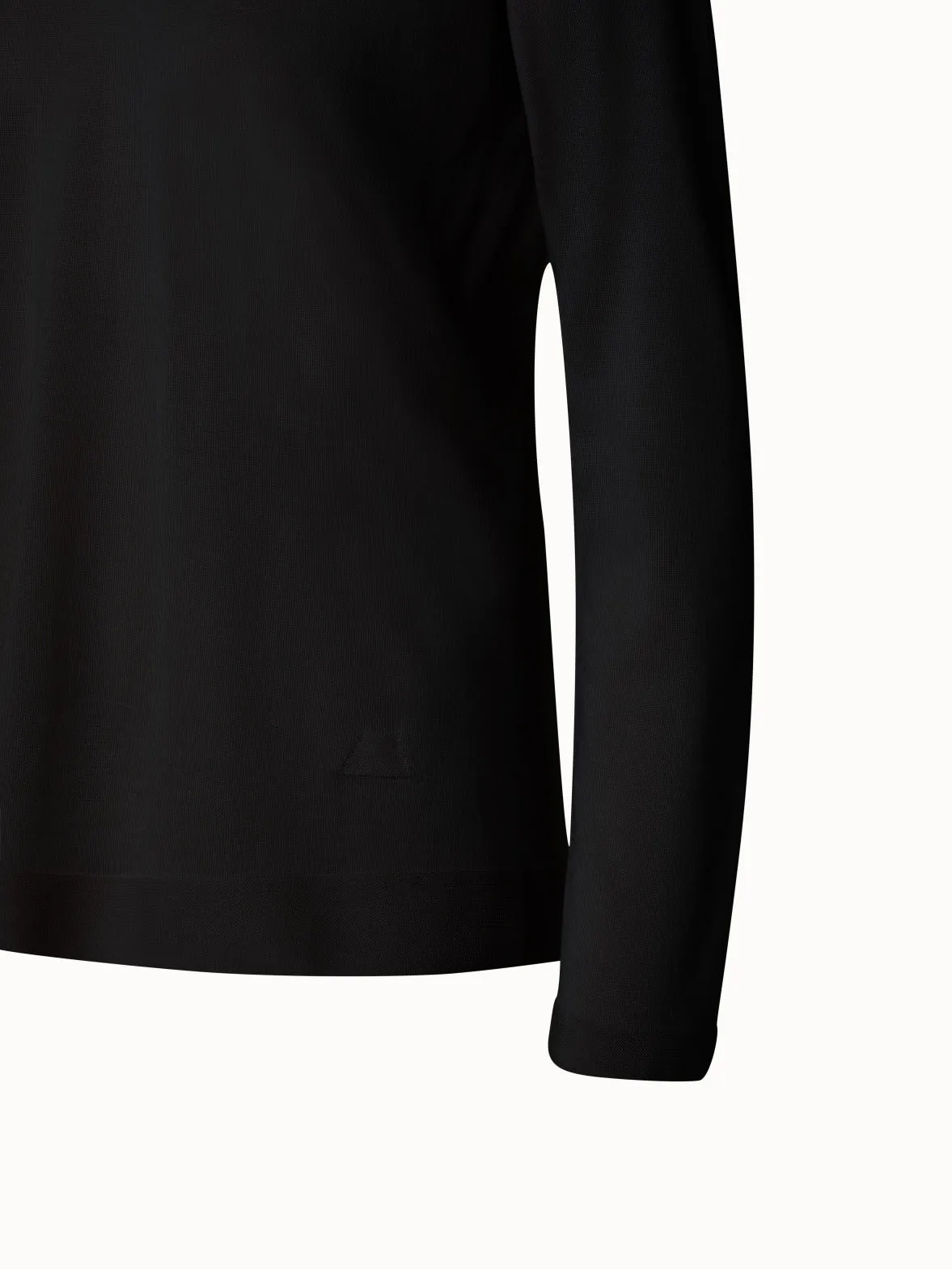 Cashmere silk fine gauge v-neck knit