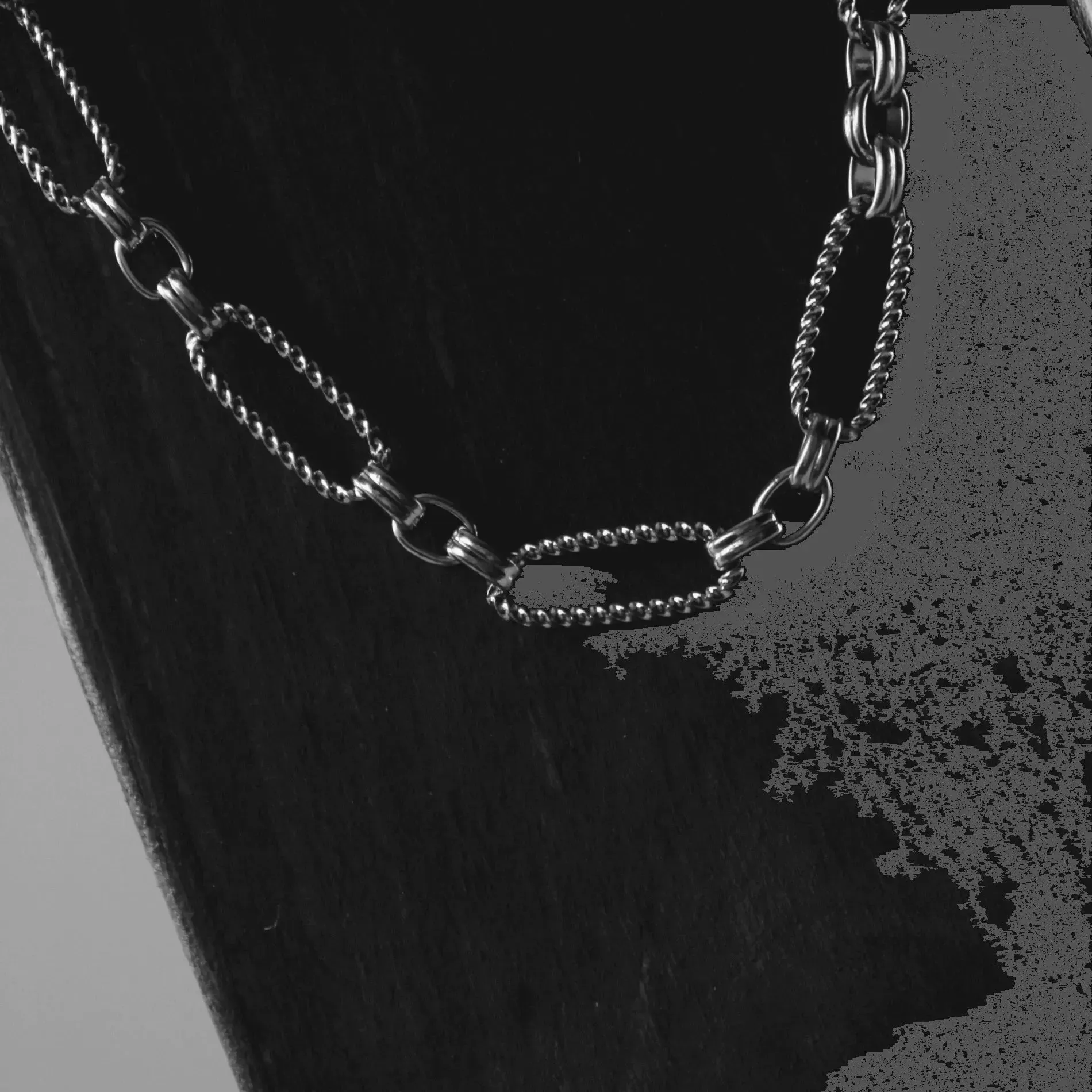 Courage Waterproof Oval Ripple Link Bracelet Silver Plating