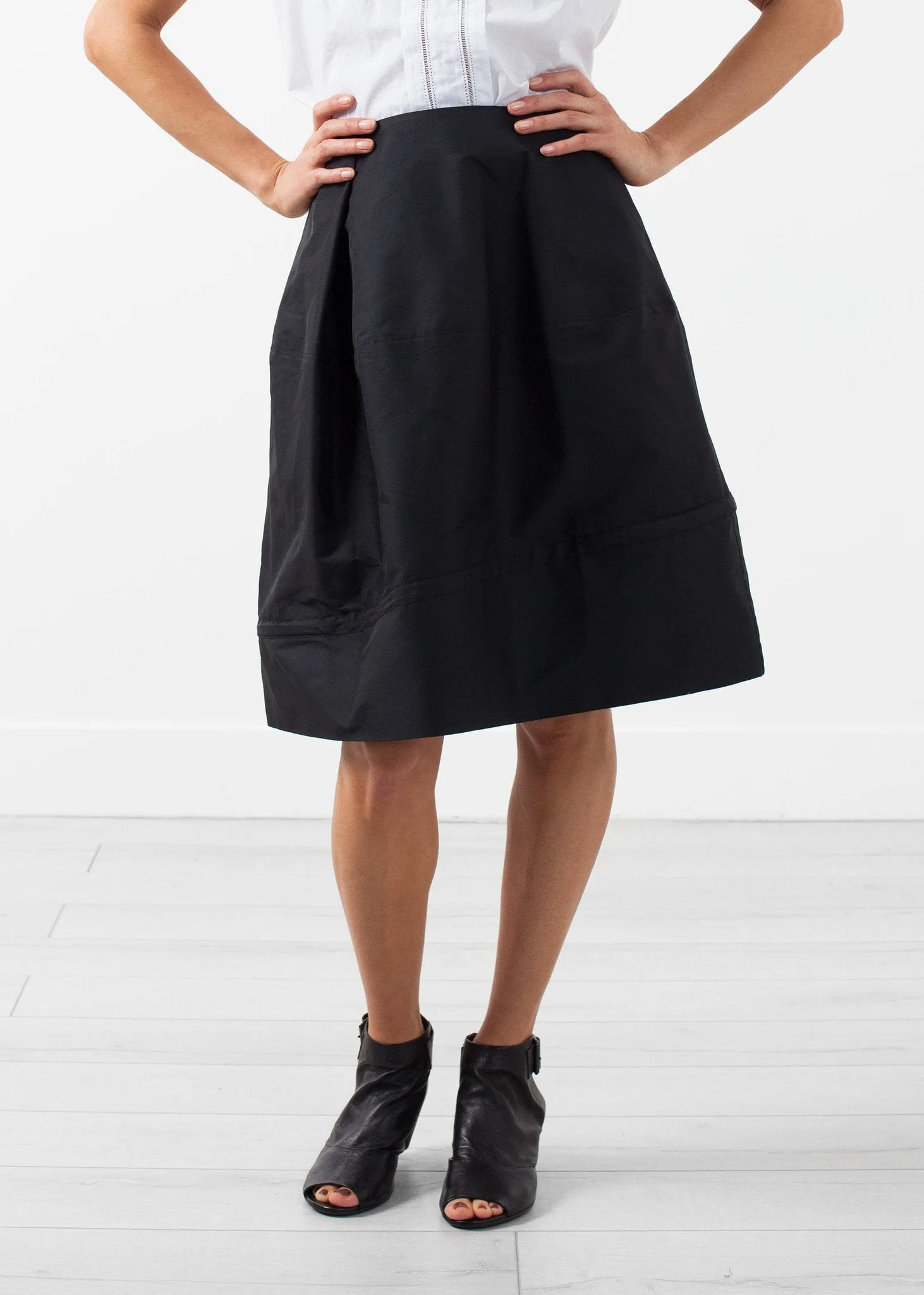 Stylish Reversible Skirt: Find Your Perfect Fit