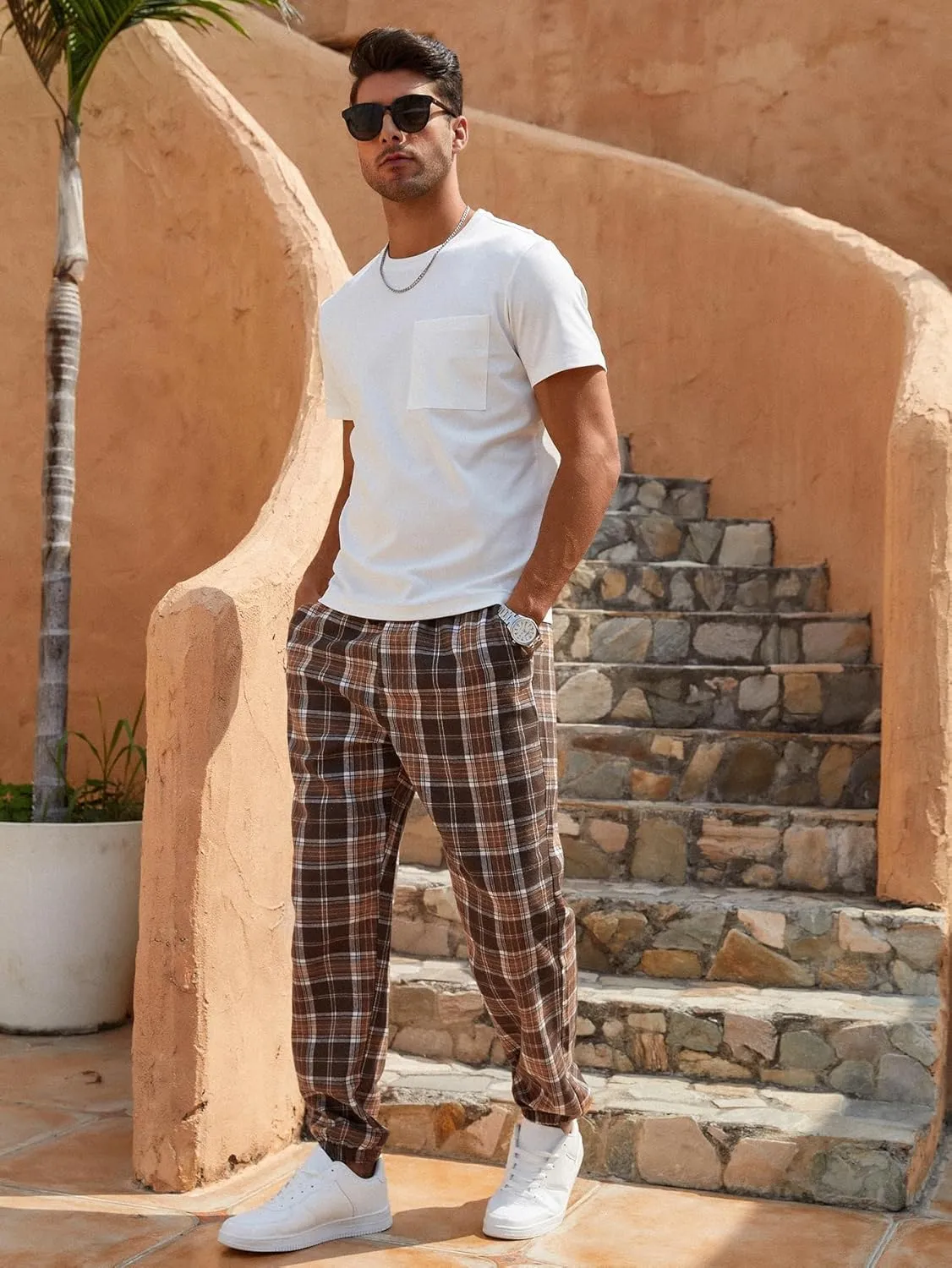WDIRARA Men's Plaid Print Drawstring Waist Pants Loose Fit Casual Jogger with Pocket