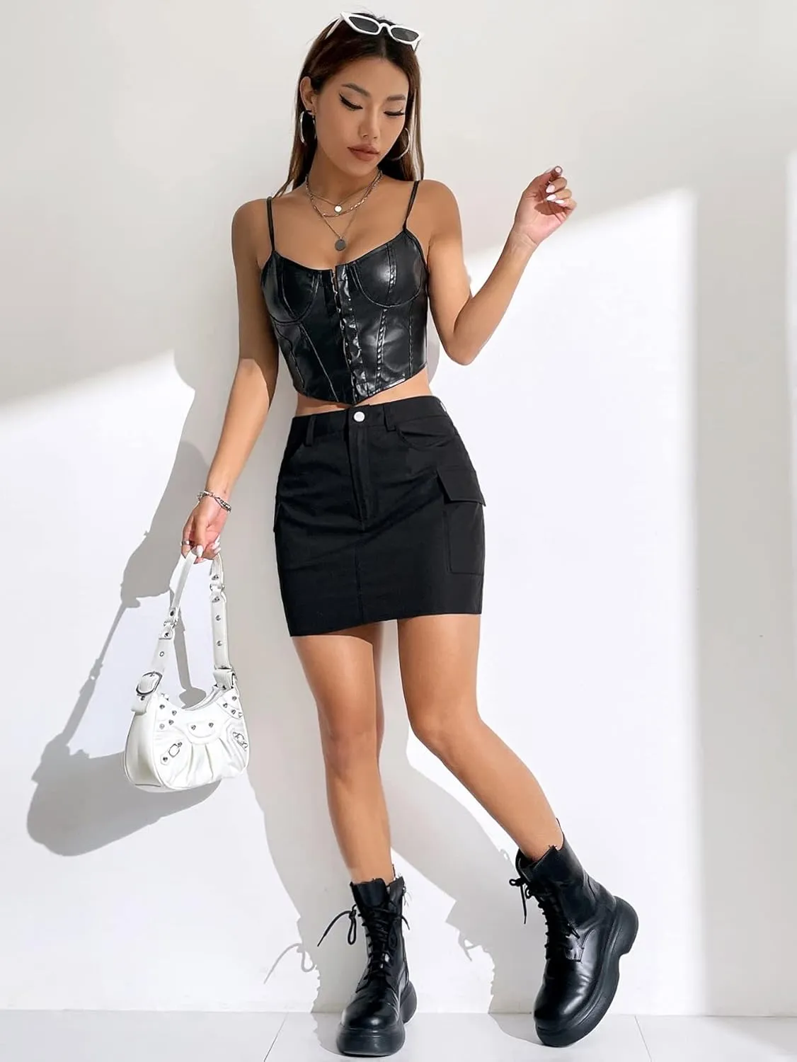 WDIRARA Women's High Waist Button Casual Mini Cargo Skirt with Pockets
